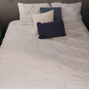King size Comforter, Pillow Shams & Decorative Pillows.